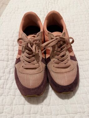 Gola Women's Pink and Mauve Retro Runner Sneakers
